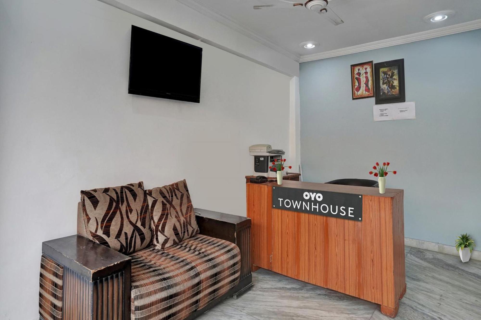 فندق Collection O Samira Residency Near Botanic Garden Of Indian Republic نويدا المظهر الخارجي الصورة