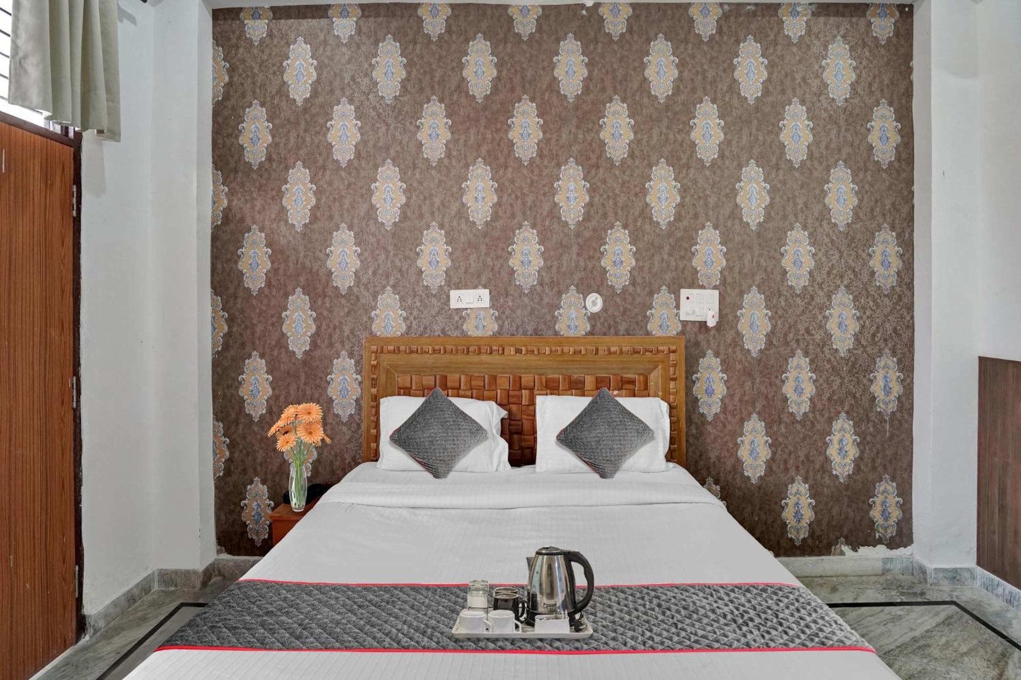 فندق Collection O Samira Residency Near Botanic Garden Of Indian Republic نويدا المظهر الخارجي الصورة