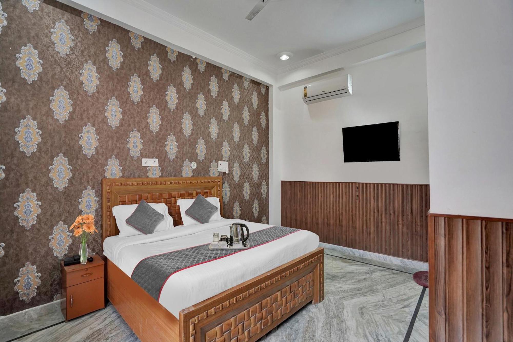 فندق Collection O Samira Residency Near Botanic Garden Of Indian Republic نويدا المظهر الخارجي الصورة