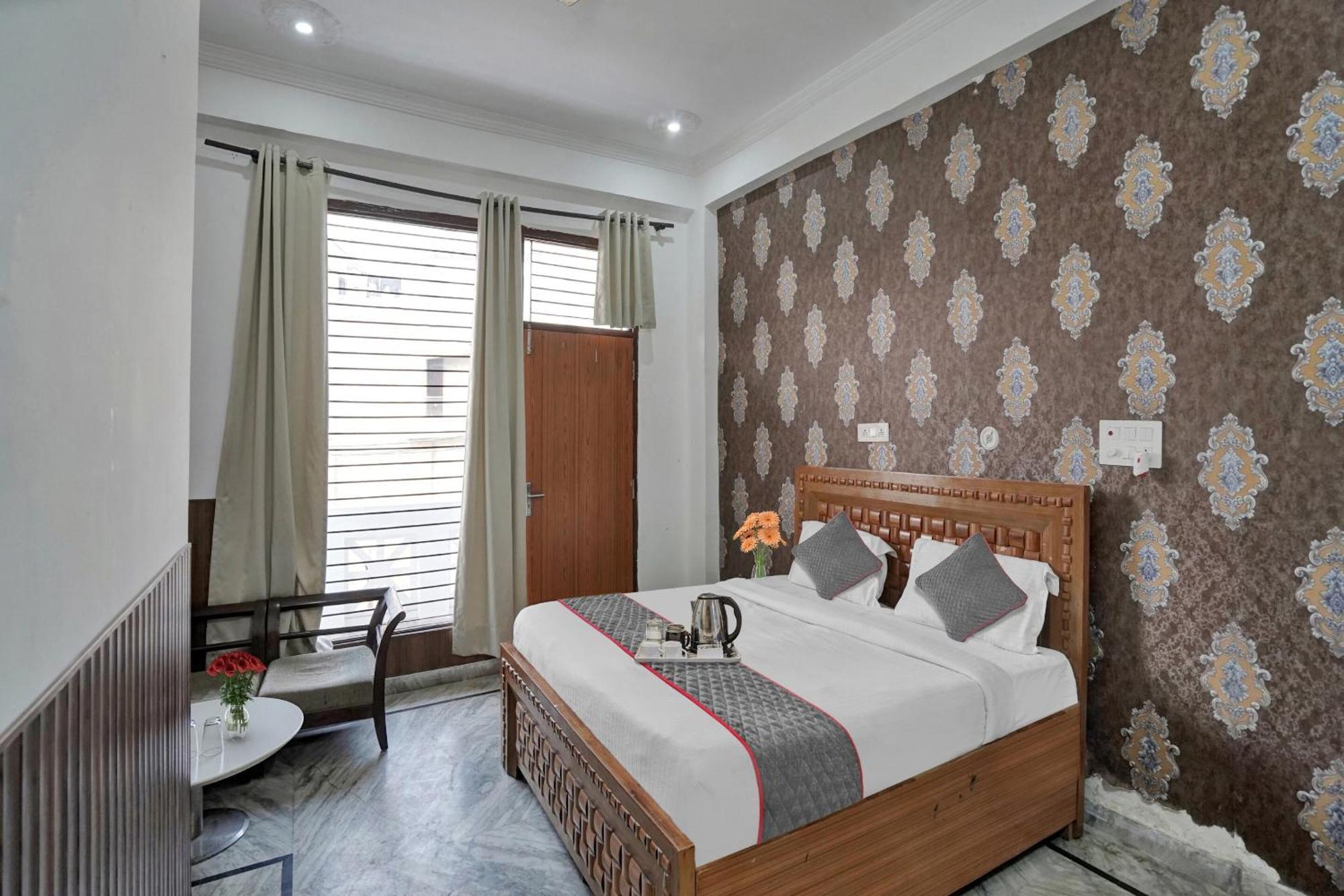 فندق Collection O Samira Residency Near Botanic Garden Of Indian Republic نويدا المظهر الخارجي الصورة
