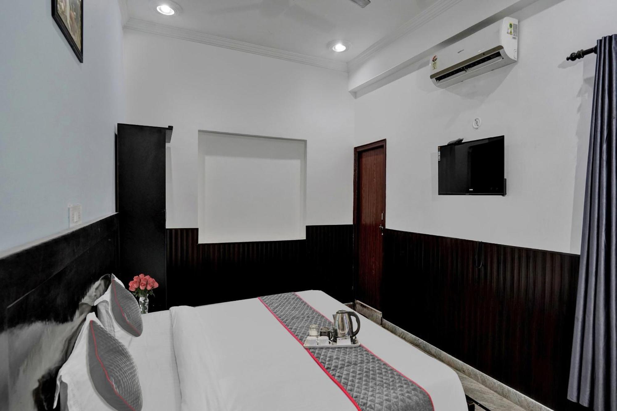 فندق Collection O Samira Residency Near Botanic Garden Of Indian Republic نويدا المظهر الخارجي الصورة